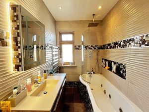 Photo 11- click for photo gallery